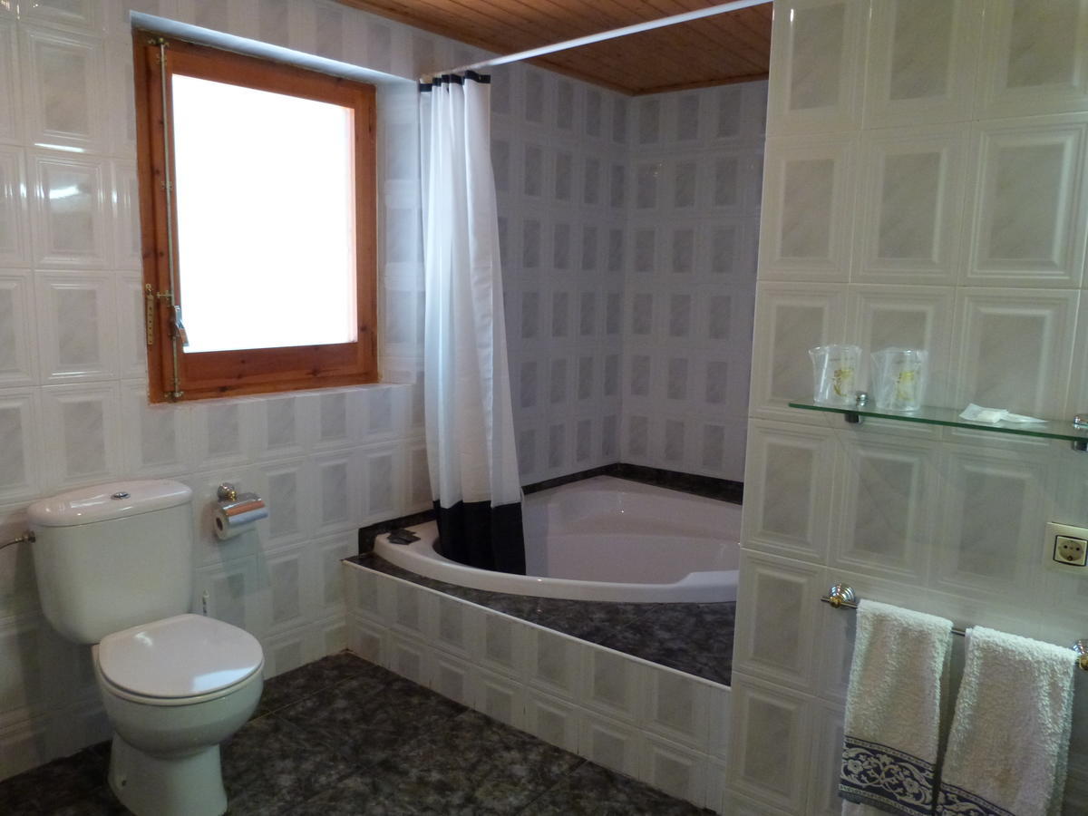 Hotel Ca L'Amadeu Vilanova de Escornalbou Zimmer foto