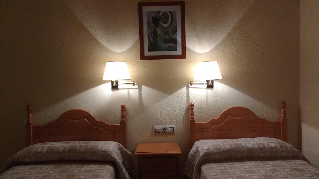 Hotel Ca L'Amadeu Vilanova de Escornalbou Exterior foto