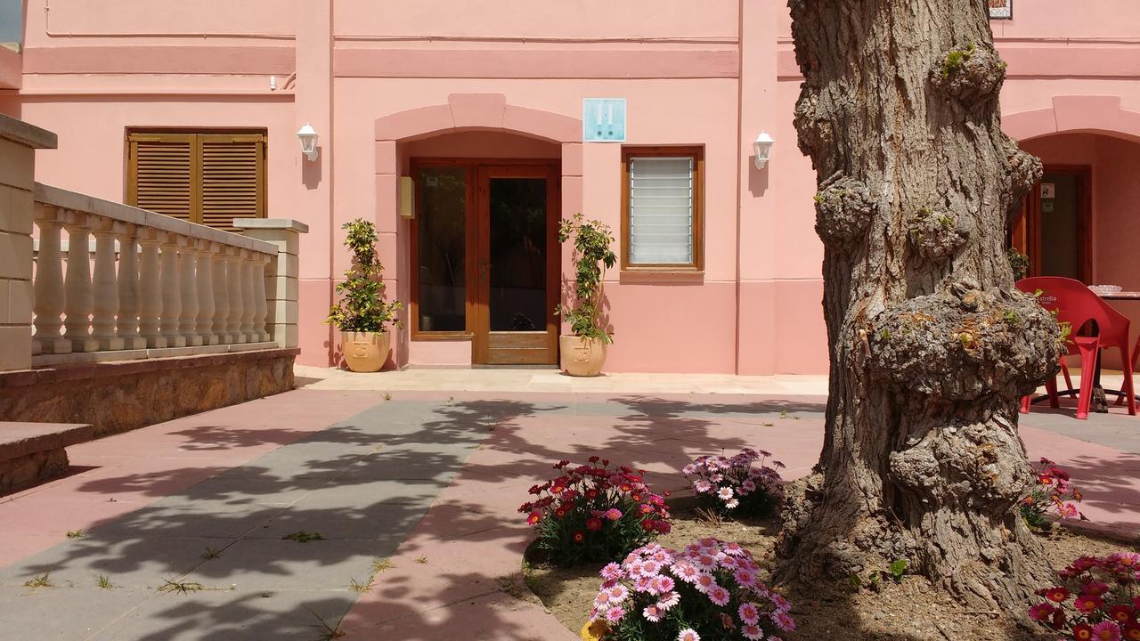 Hotel Ca L'Amadeu Vilanova de Escornalbou Exterior foto